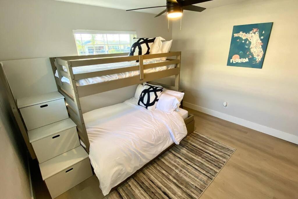 Waterfront Gulf Gateway: Pool/Dock/Grill/Gameroom Fort Myers Exterior photo